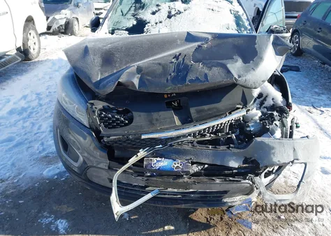 2016 Kia Sorento 2.4L Lx z USA, uszkodzony, nr VIN 5XYPGDA39GG134813